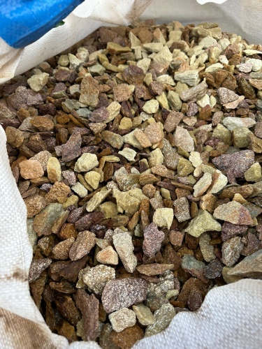 Златолит персиковый декоративная каменная крошка купить в Перми