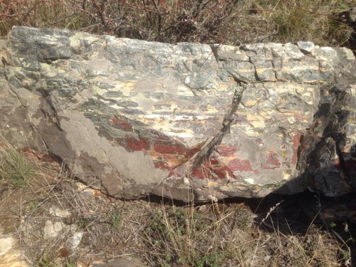 Гигантские зелёные валуны для ландшафтного дизайна весом более 5 тонн купить в Перми