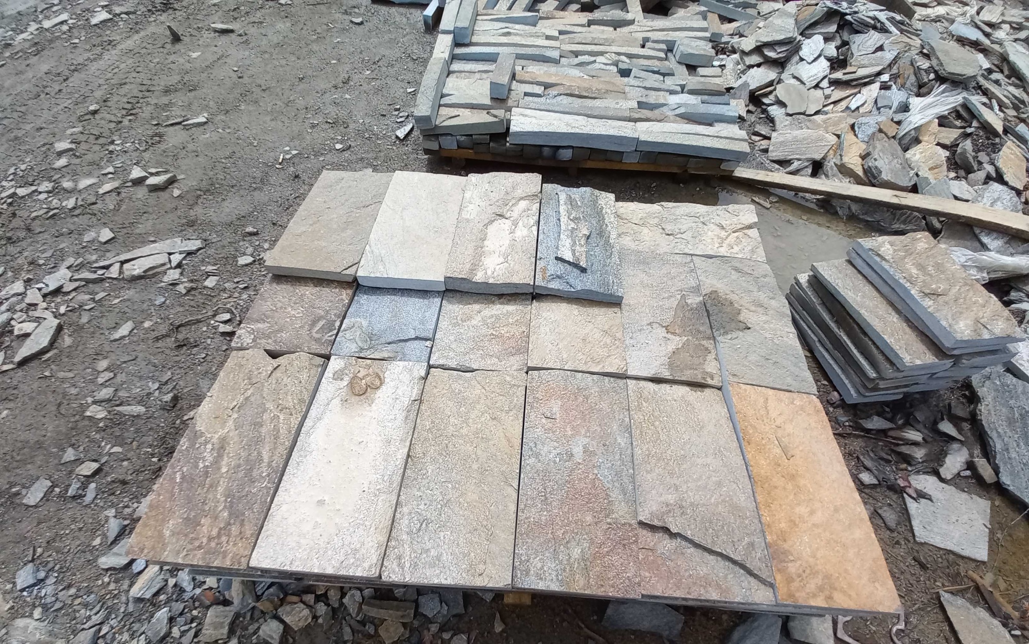 Плитка пилёная златолит Уральский для фасада купить в Перми