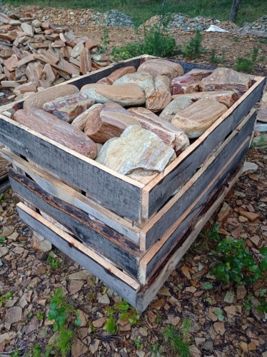 Златолит жёлтый, жёлто-зелёный глыбки и валуны для ланшафтного дизайна купить в Перми