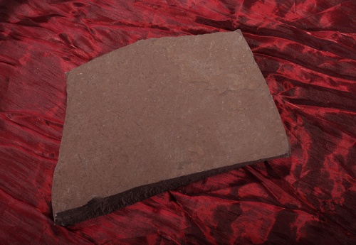 Плитняк лемезит бордовый для цоколя 1,5-2 см купить в Перми