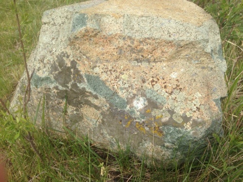 Гигантские зелёные валуны для ландшафтного дизайна весом более 5 тонн купить в Перми