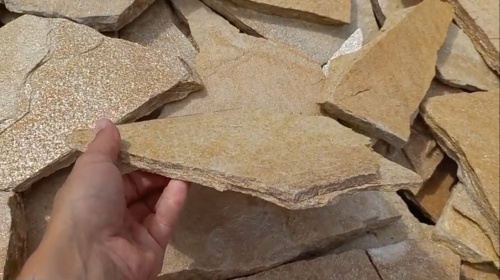 Плитняк златолит жёлтый для цоколя купить в Перми