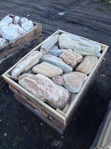 Златолит жёлтый, жёлто-зелёный глыбки и валуны для ланшафтного дизайна купить в Перми