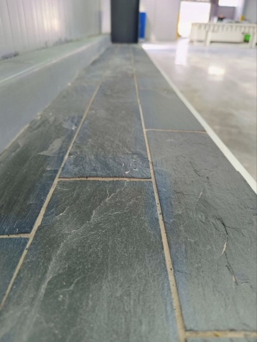 Плитка чёрная из натурального камня фасадная 30 см * 5 см, толщина 7 мм -30 мм купить в Перми