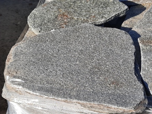 Златолит серебристый галтованный для фасада купить в Перми